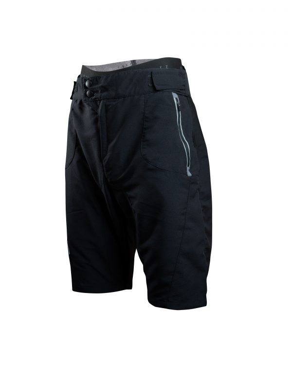 BERMUDAS Black
